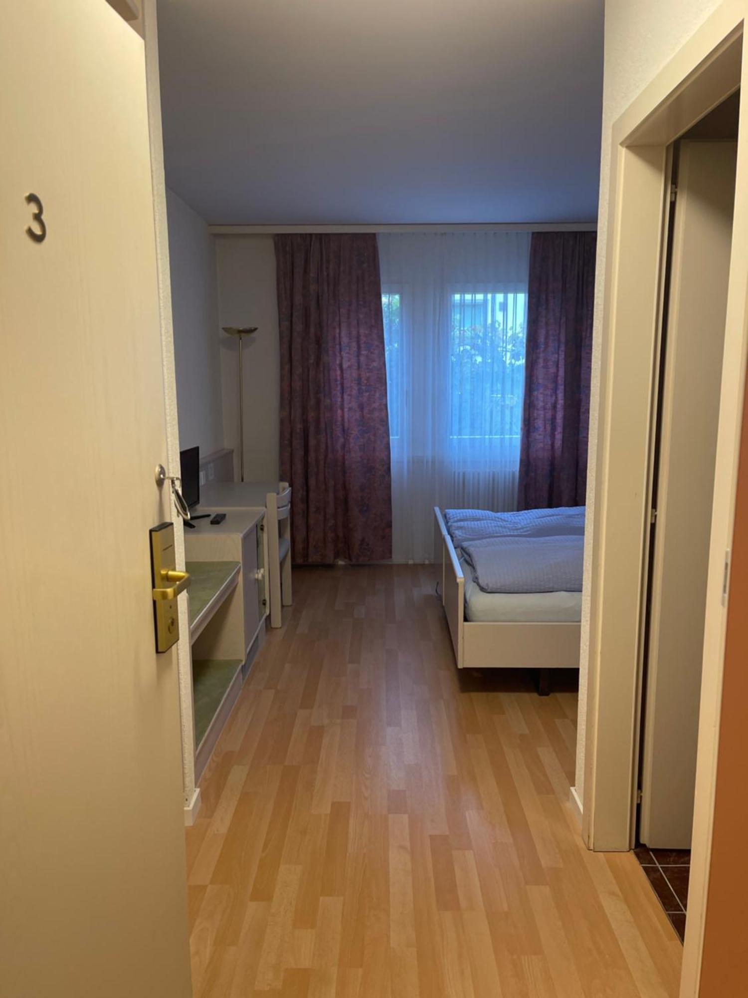 Hotel Les Berges Chippis Екстер'єр фото