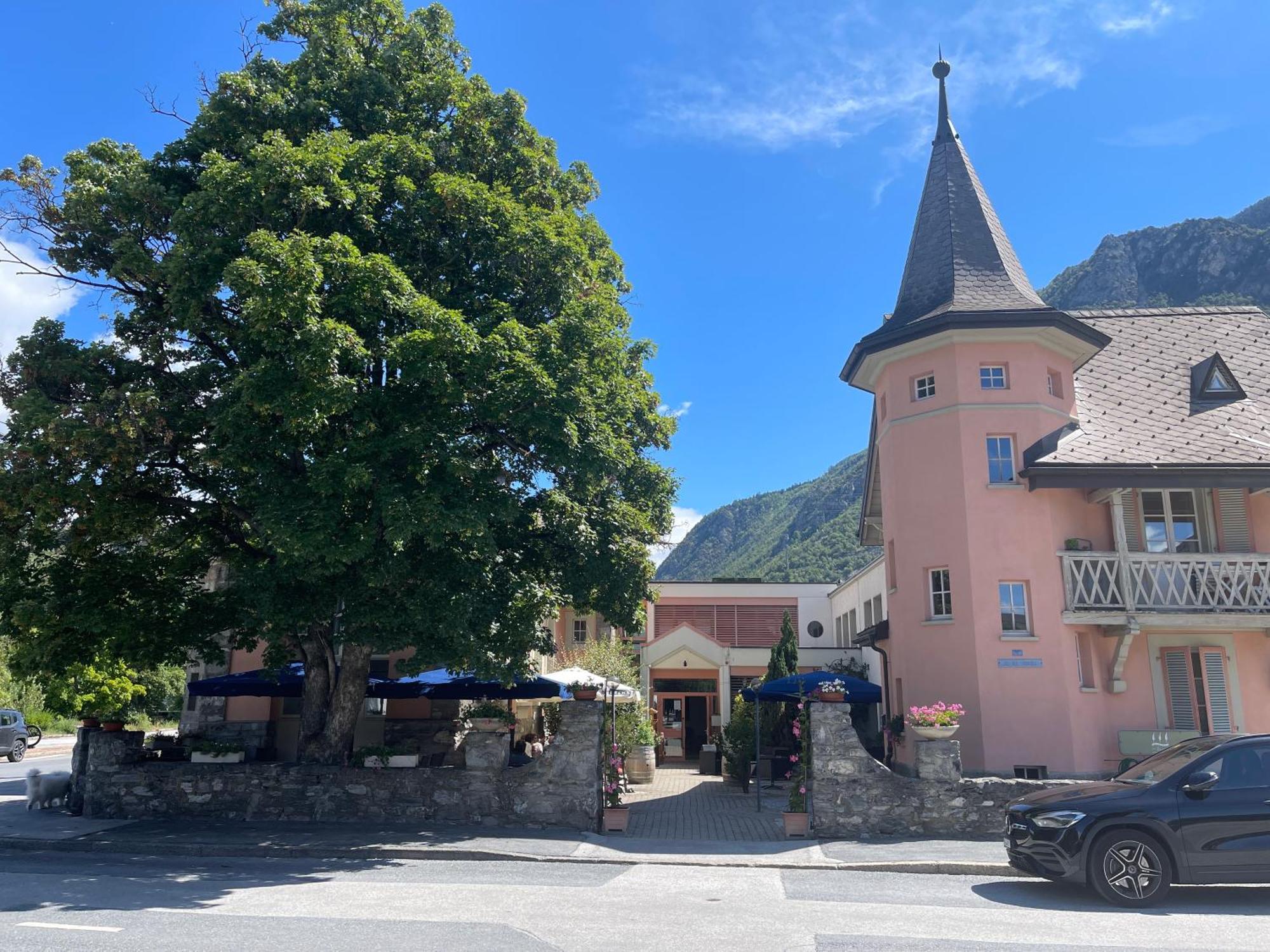 Hotel Les Berges Chippis Екстер'єр фото